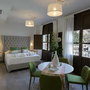 https://apartamentos-el-marques.es-andalucia.com